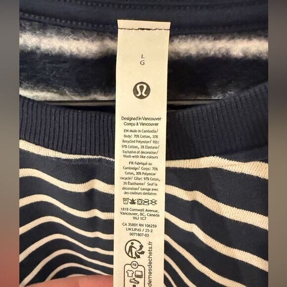 NWT Lululemon "Perfectly Oversized Fleece Crew" in Large, Navy blue/white stripe - Picture 9 of 12